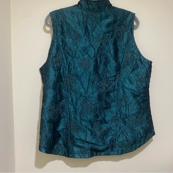 Women’s Coldwater Creek Brand Metallic Green Floral Zip-Up Lightweight Vest S: L - Picture 10 of 13